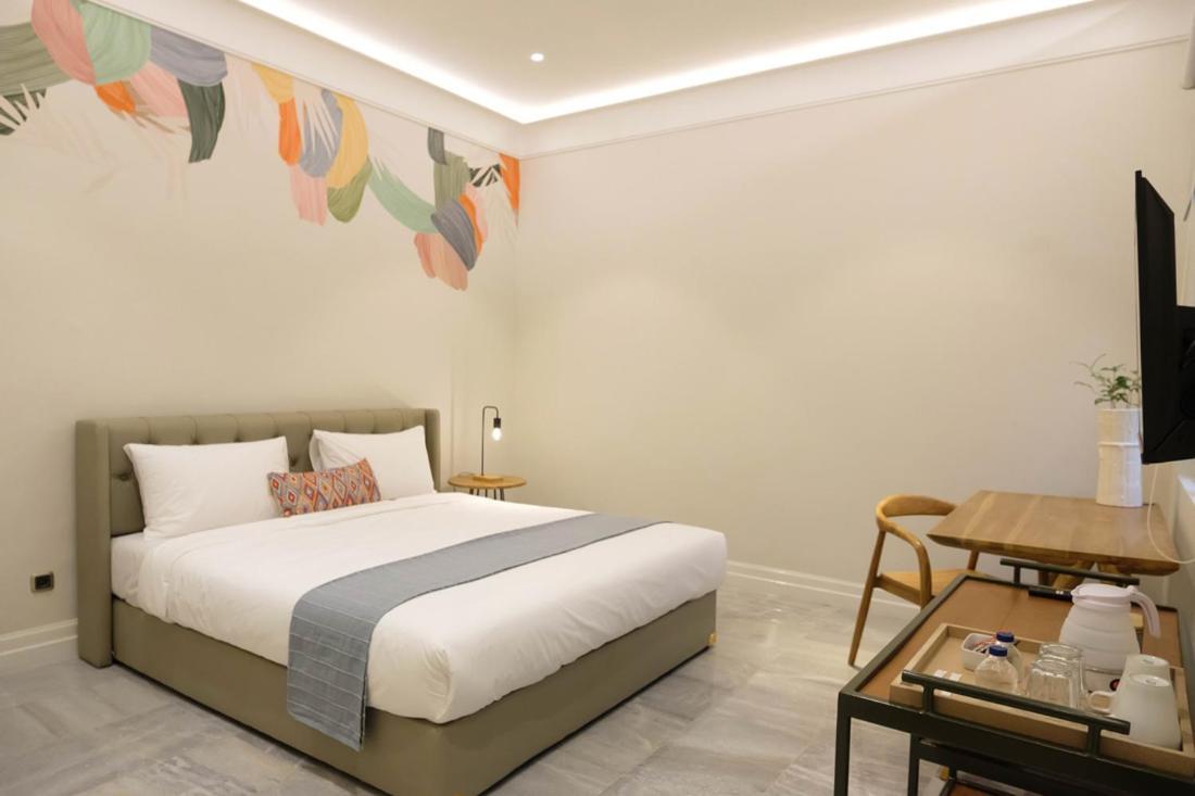 Casa Living Senopati Hotel Jakarta Exterior photo